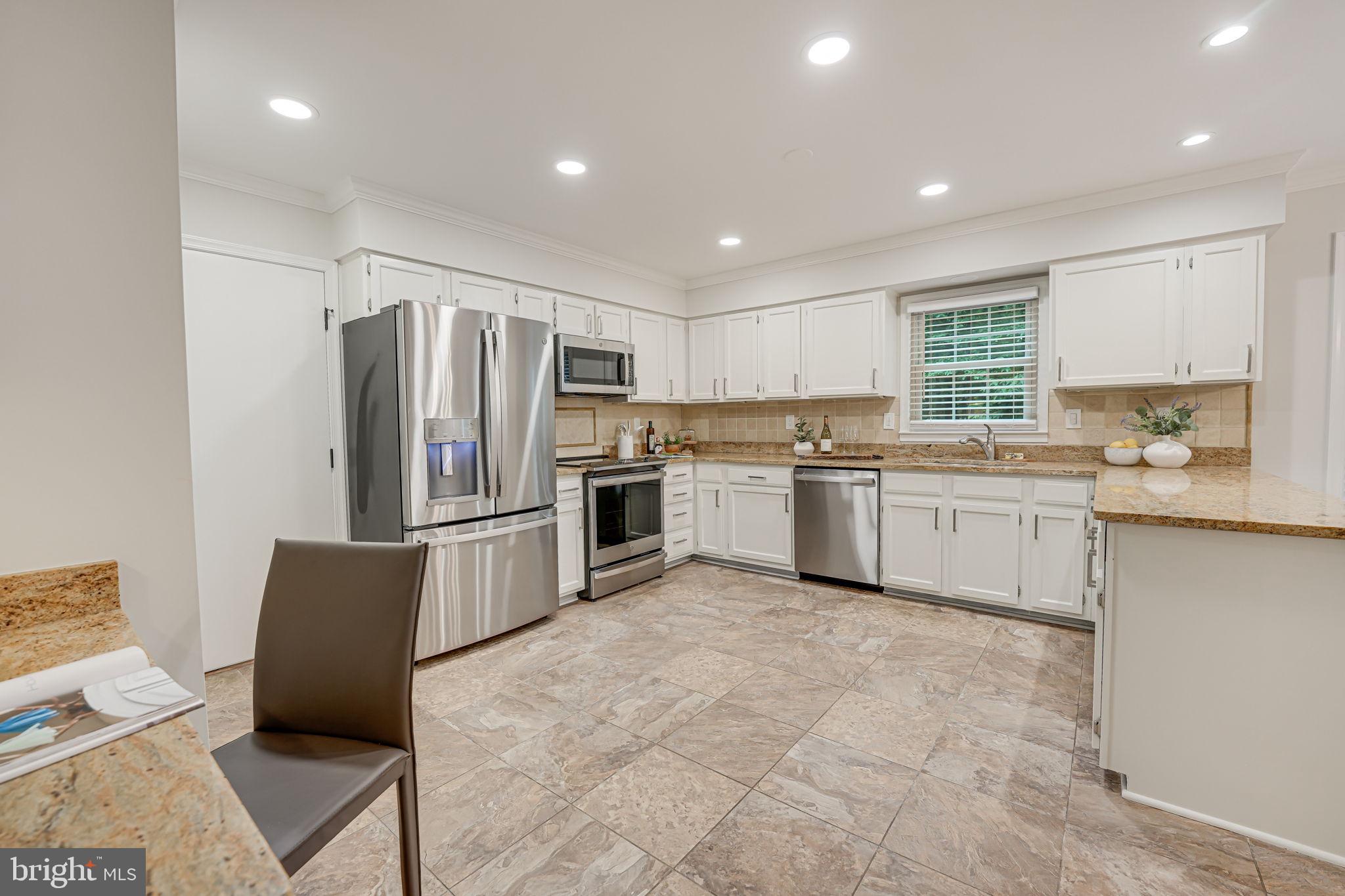 11615 Deer Forest Road Reston, VA 20194 - Photo 7 of 59 new stainless appliances