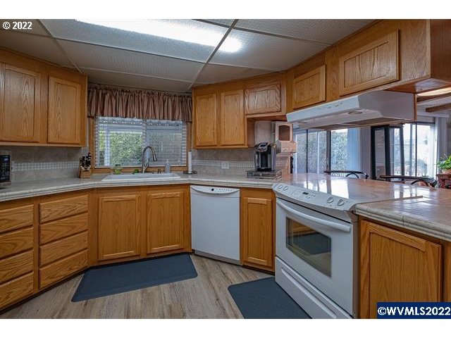 5422 Portland Road Northeast, Unit 94 Salem, OR 97305 - Photo 6 of 32 Gallery Image 6