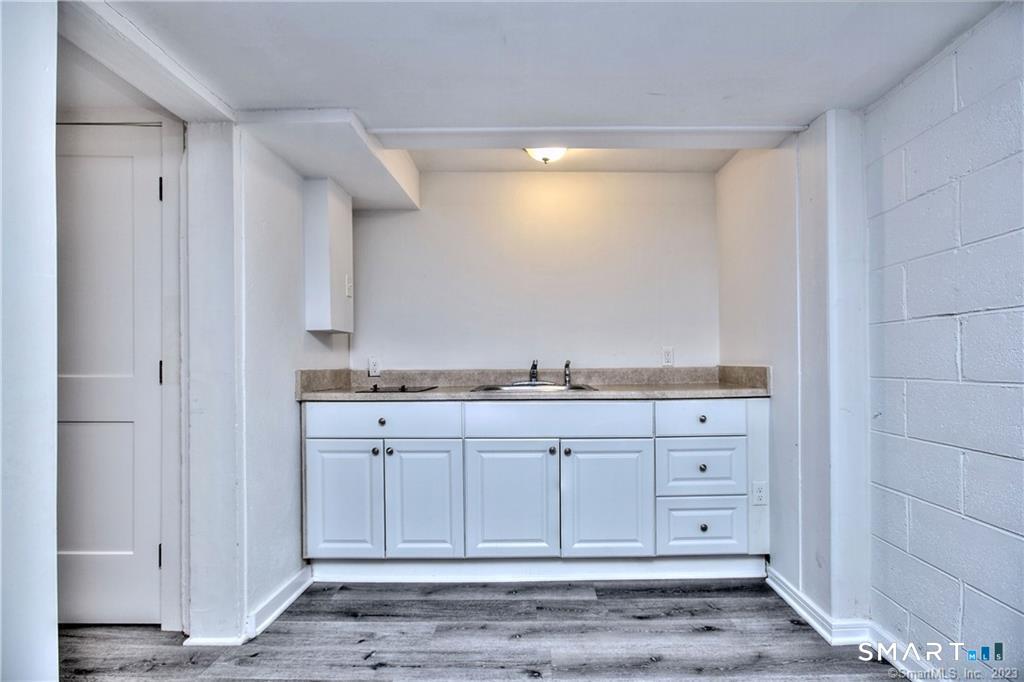 48 Salem Road Weston, CT 06883 - Photo 35 of 40 Gallery Image 35
