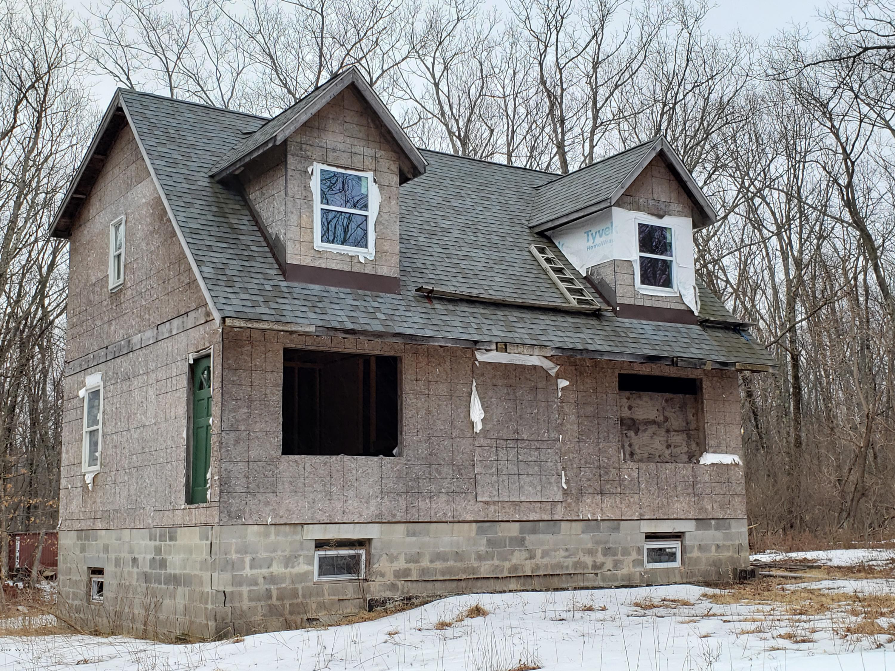 208 Oak Road Cresco, PA 18326 - Photo 1 of 4
