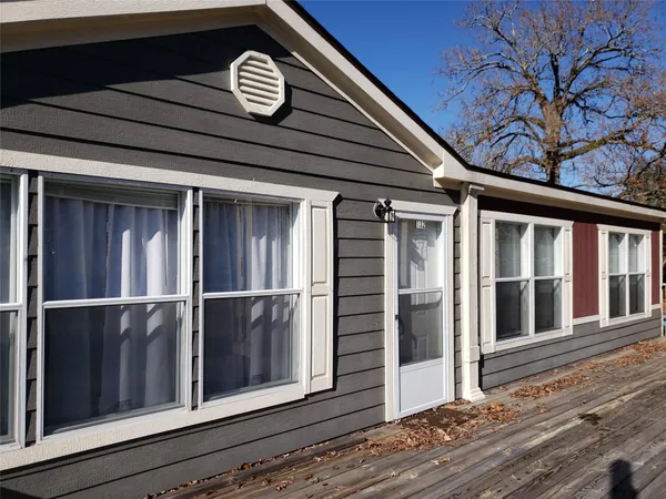 $1,600 | 132 Granbury, Livingston, TX 77351