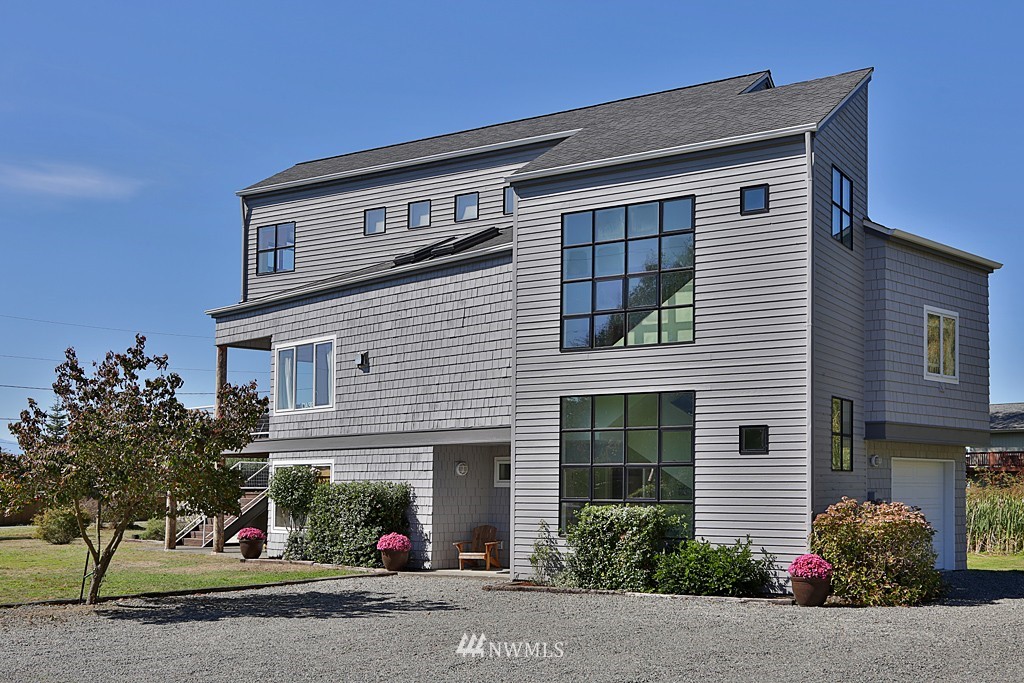 1281 Starfish Road Freeland, WA 98249 - Photo 3 of 23