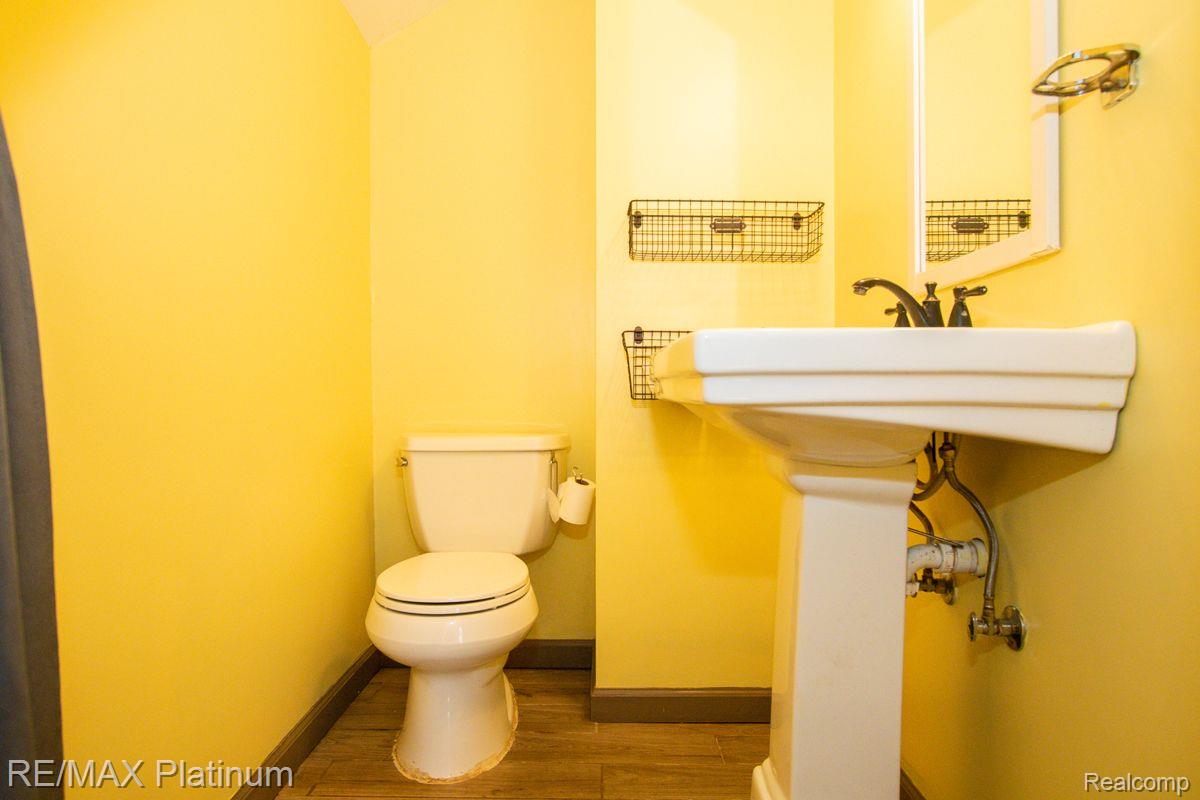 10944 Tuttle Hill Road Willis, MI 48191 - Photo 21 of 30 Upstairs 1/2 Bath attached to Bedroom