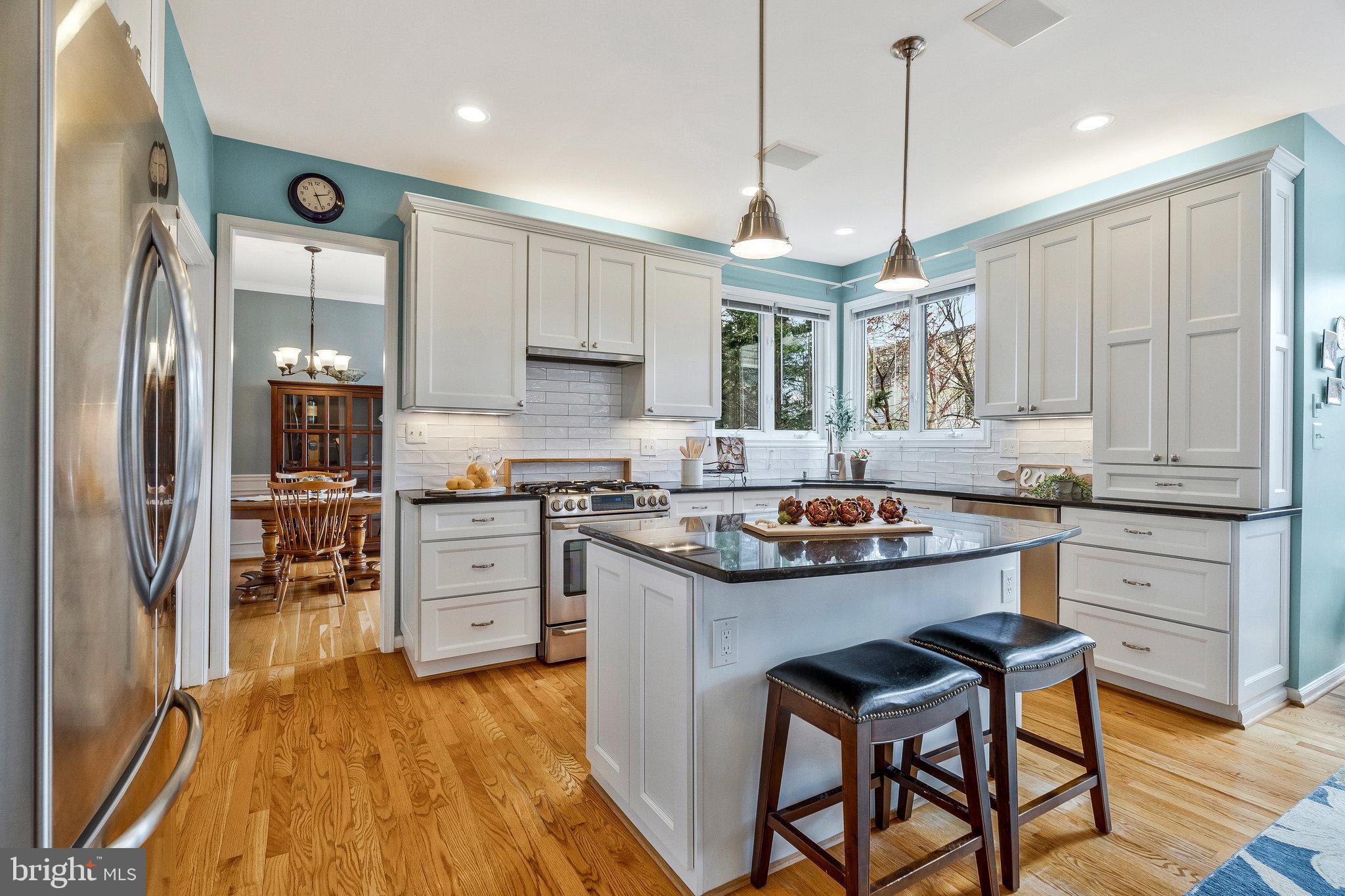 46865 Backwater Drive Sterling, VA 20164 - Photo 6 of 53 Gorgeous chefs dream kitchen.