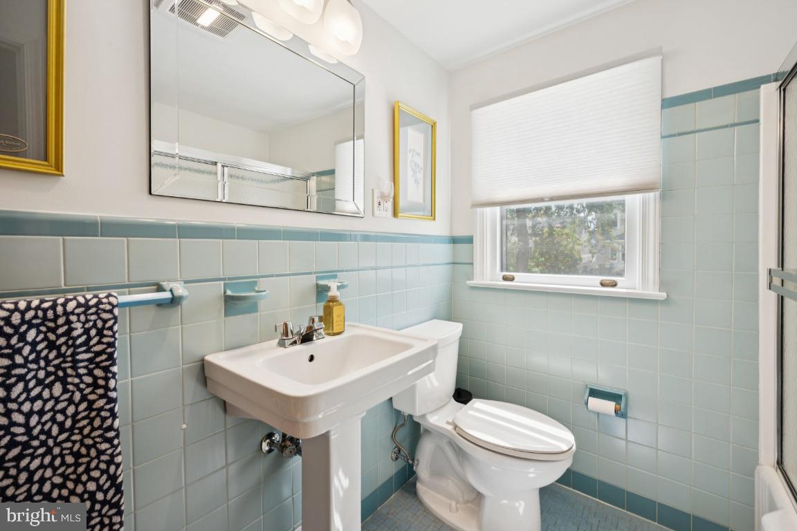 1608 Prospect Ridge Boulevard Haddon Heights, NJ 08035 - Photo 21 of 28 a bathroom with a sink toilet and a mirror