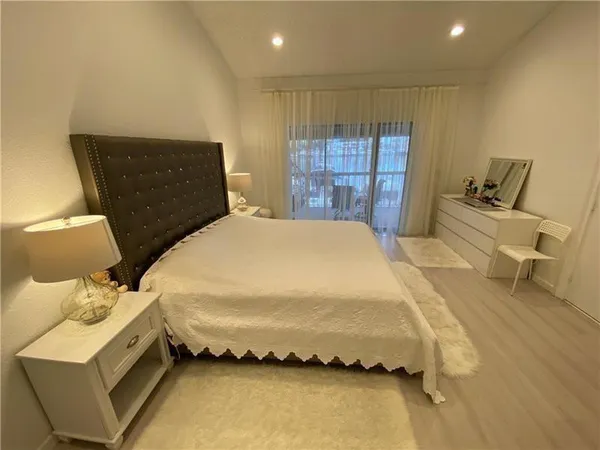 $5,000 | 21135 Helmsman Drive, Unit O12, Miami, FL 33180