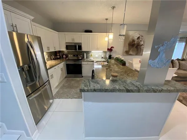 $5,000 | 21135 Helmsman Drive, Unit O12, Miami, FL 33180