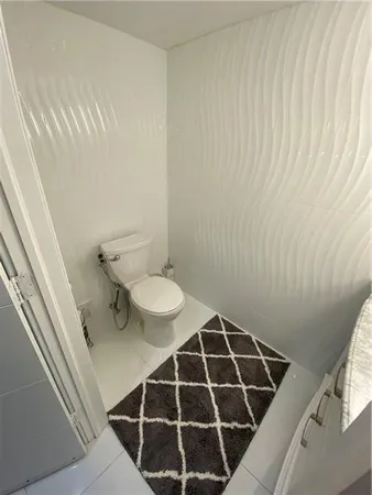 $5,000 | 21135 Helmsman Drive, Unit O12, Miami, FL 33180