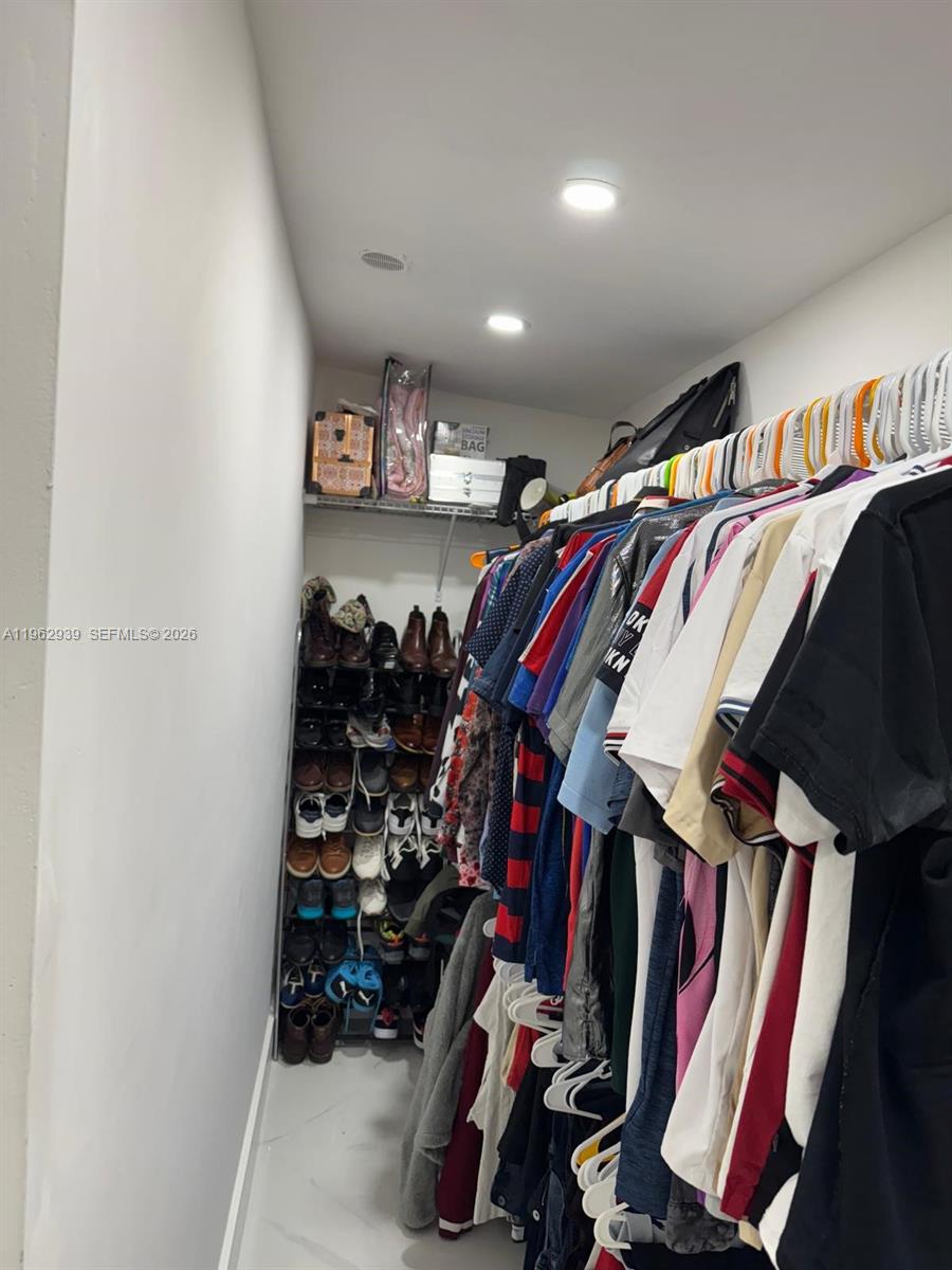 19234 Southwest 121st Court Miami, FL 33177 - Photo 11 of 41