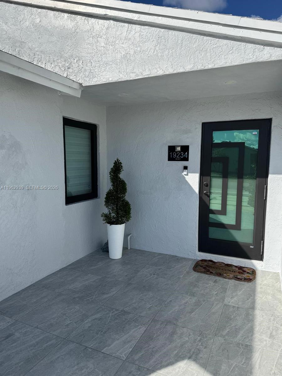 19234 Southwest 121st Court Miami, FL 33177 - Photo 12 of 41