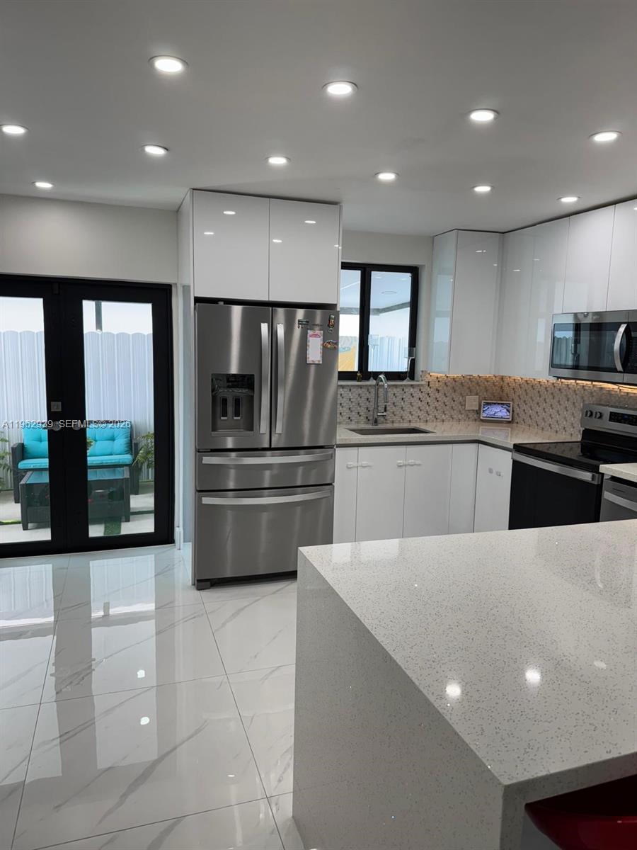 19234 Southwest 121st Court Miami, FL 33177 - Photo 20 of 41