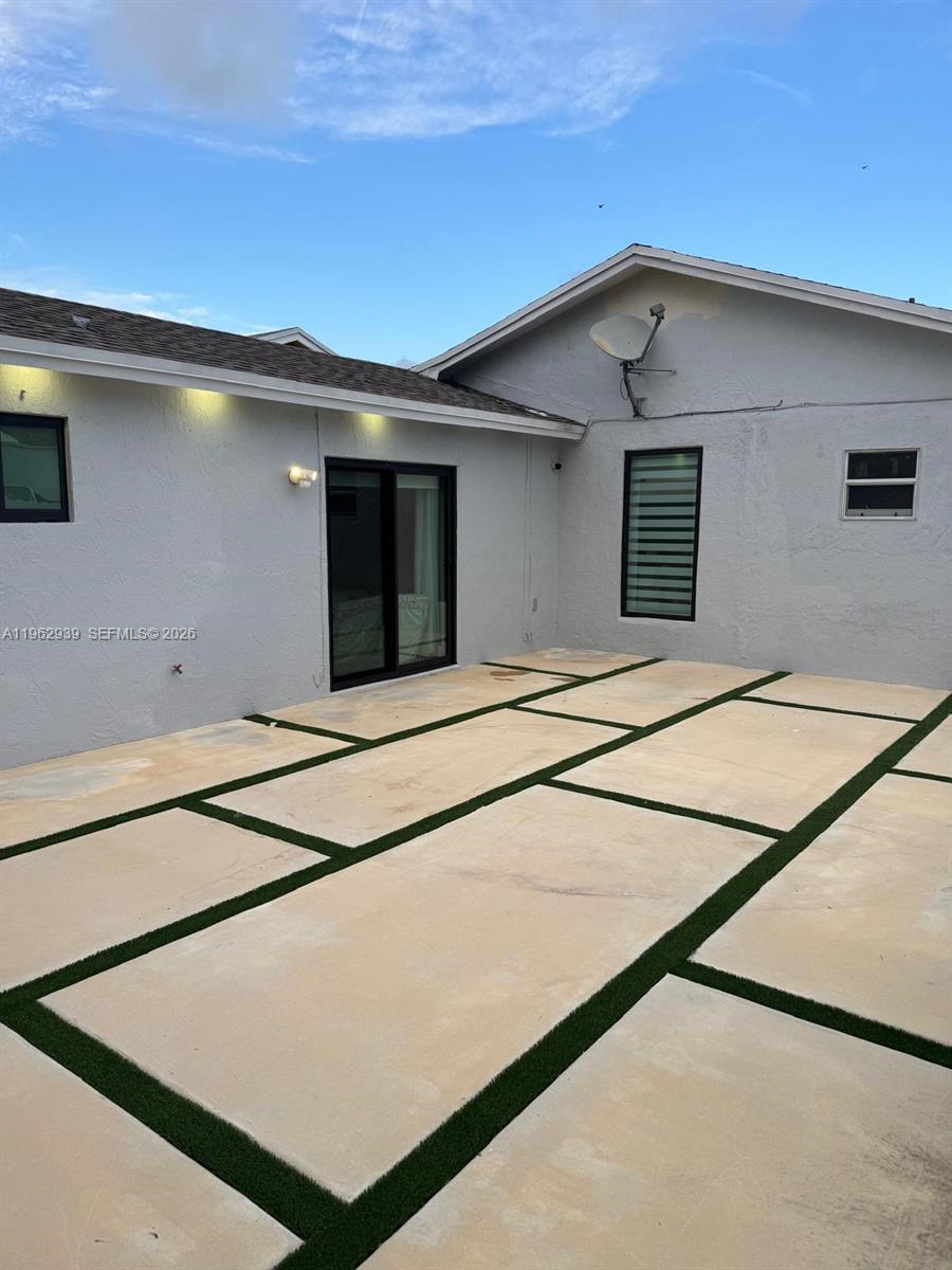 19234 Southwest 121st Court Miami, FL 33177 - Photo 3 of 41