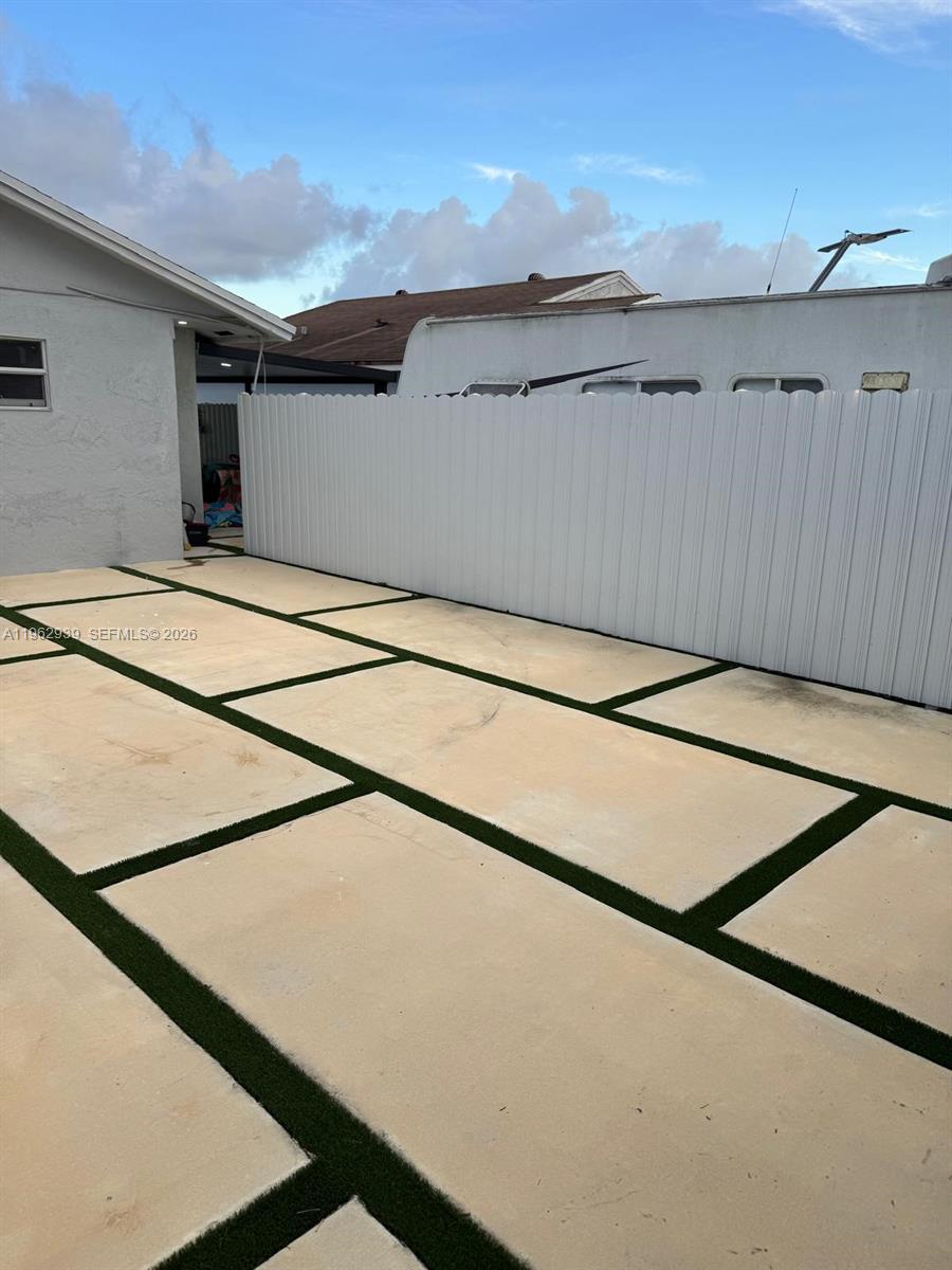 19234 Southwest 121st Court Miami, FL 33177 - Photo 4 of 41