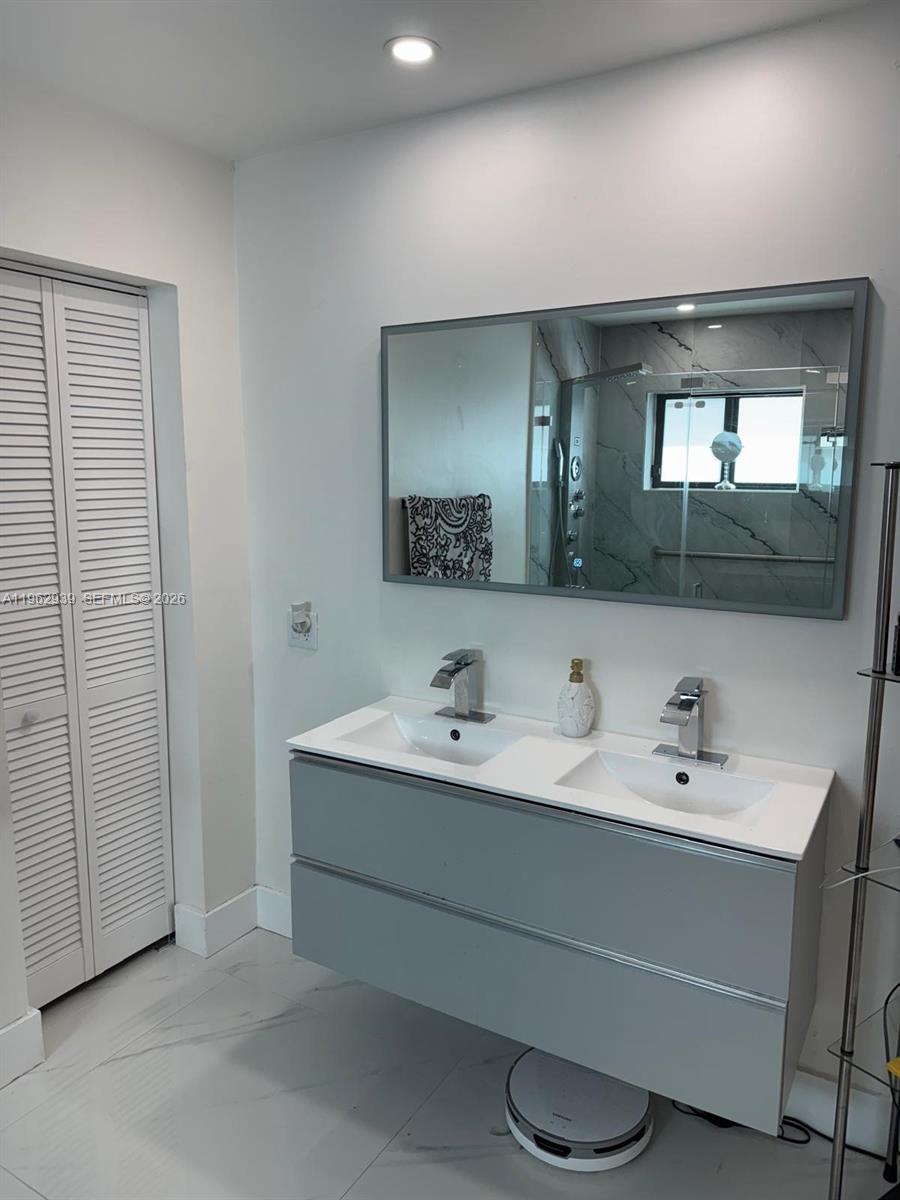 19234 Southwest 121st Court Miami, FL 33177 - Photo 7 of 41