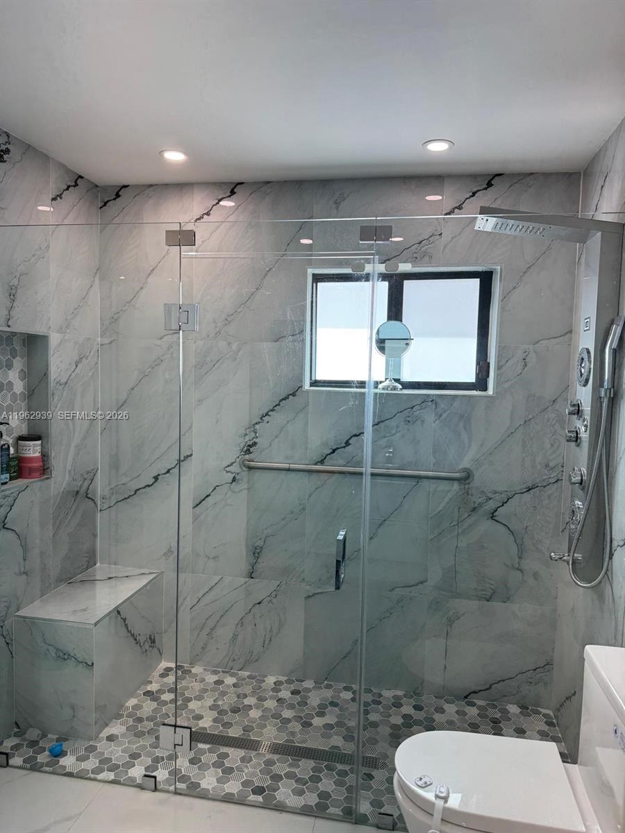 19234 Southwest 121st Court Miami, FL 33177 - Photo 8 of 41