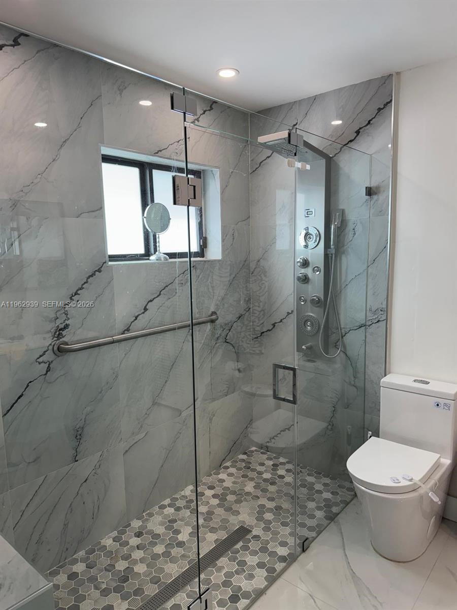 19234 Southwest 121st Court Miami, FL 33177 - Photo 9 of 41