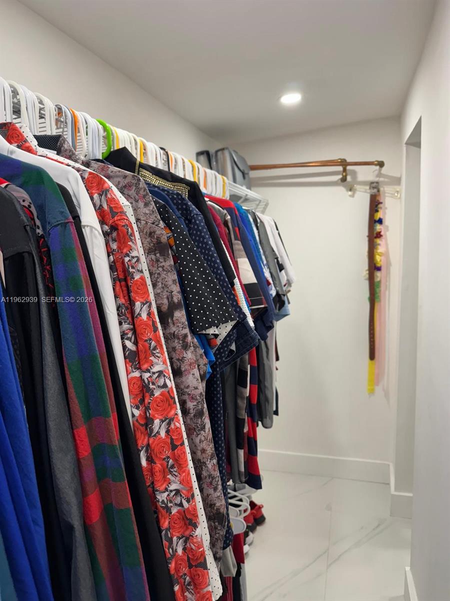 19234 Southwest 121st Court Miami, FL 33177 - Photo 10 of 41