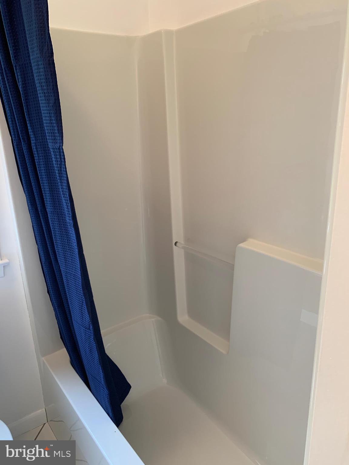 560 Hemlock Road Tamaqua, PA 18252 - Photo 28 of 45 Tub-shower