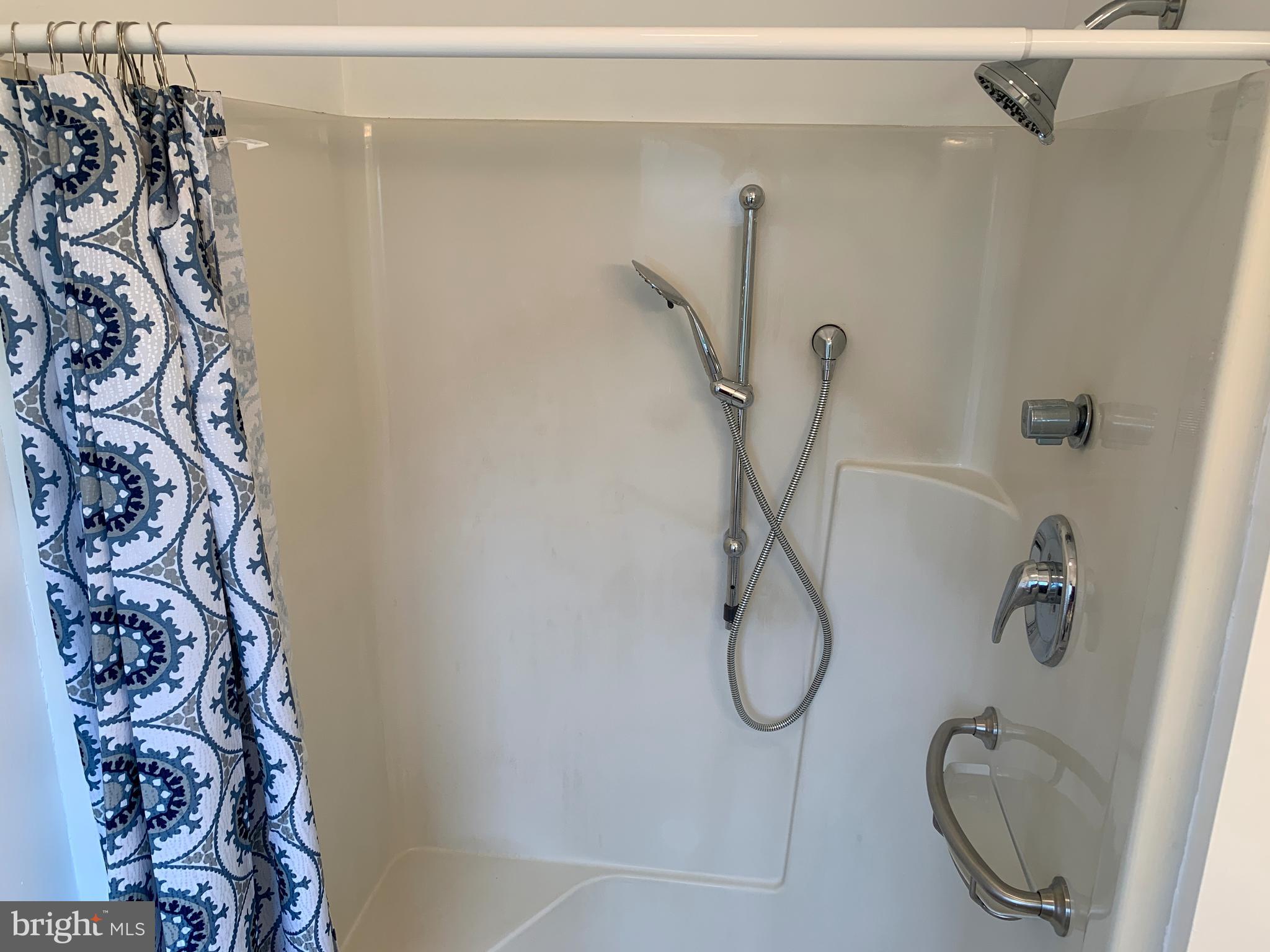560 Hemlock Road Tamaqua, PA 18252 - Photo 35 of 45 Stand up shower w/Grab Bar