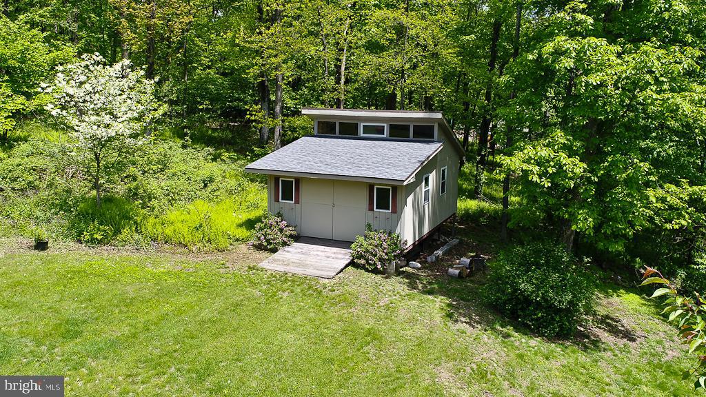 560 Hemlock Road Tamaqua, PA 18252 - Photo 6 of 45 Utility Shed