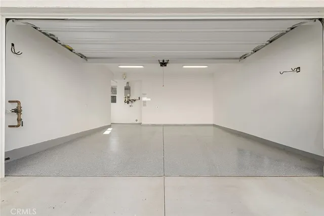 a view of a livingroom with an empty space