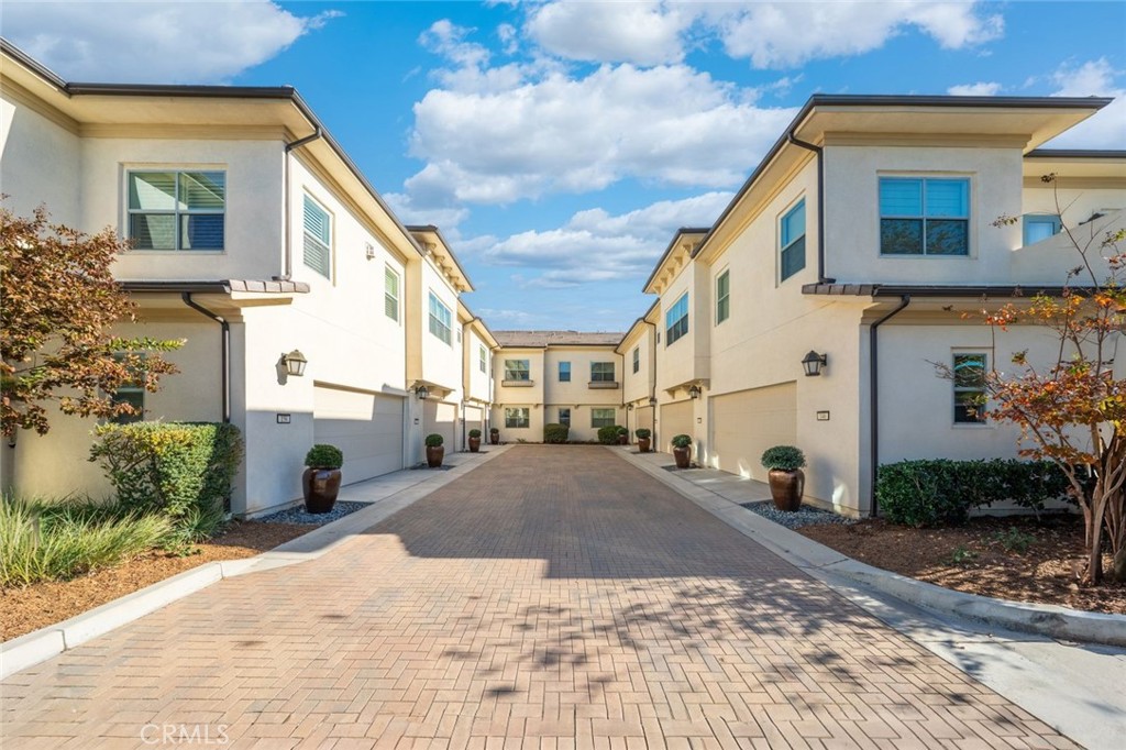148 Follyhatch Irvine, CA 92618 - Photo 3 of 33 a view of a street in front of a building
