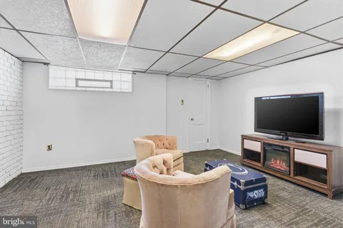 $265,000 | 161 East Fariston Drive, Philadelphia, PA 19120