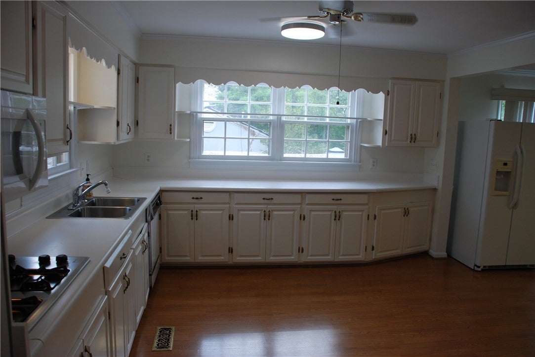 1402 Rocky Brook Road Opelika, AL 36801 - Photo 12 of 20 Gallery Image 12