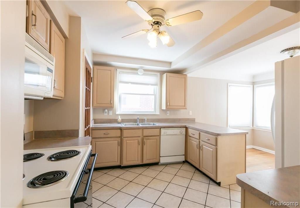 724 Princeton Road Berkley, MI 48072 - Photo 15 of 47
