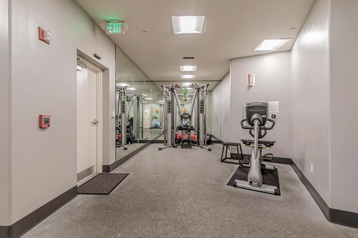 144 South 3rd Street, Unit 433 San Jose, CA 95112 - Photo 62 of 66 a view of a room with gym equipment