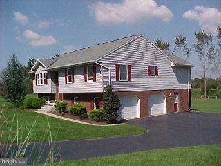 305 Royal Road Lebanon, PA 17042 - Photo 1 of 2 Gallery Image 1