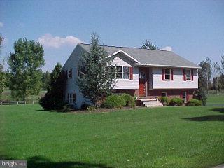 305 Royal Road Lebanon, PA 17042 - Photo 2 of 2 Gallery Image 2