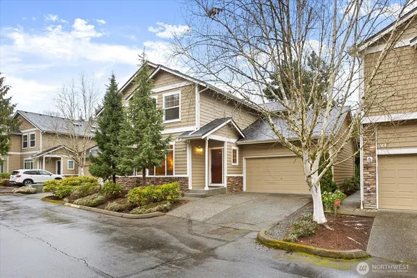 $534,950 | 5300 Glenwood Avenue, Unit U2, Everett, WA 98203