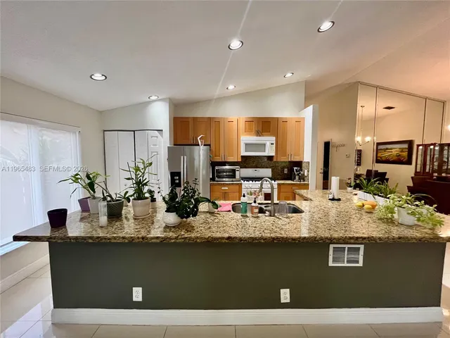 $4,200 | 13244 Northwest 12th Street, Pembroke Pines, FL 33028