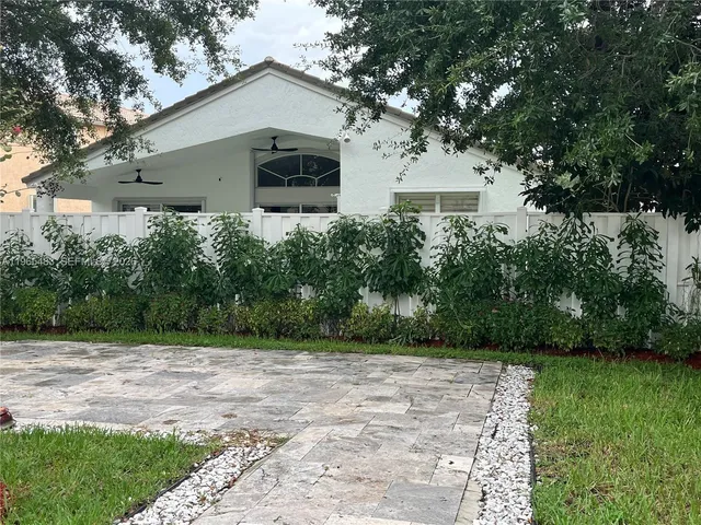 $4,200 | 13244 Northwest 12th Street, Pembroke Pines, FL 33028