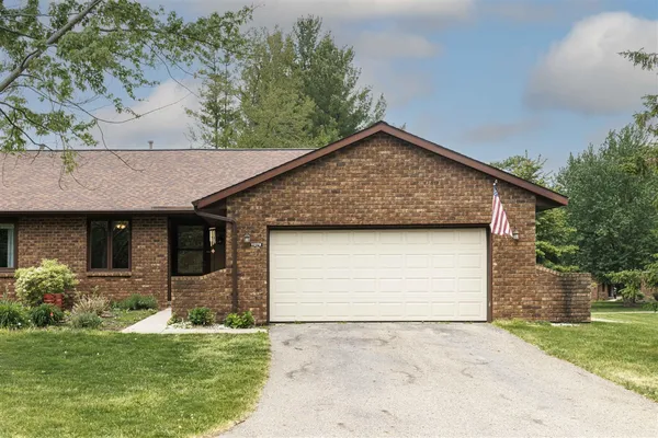 $325,000 | 11279 Whispering Creek Drive, Allendale, MI 49401