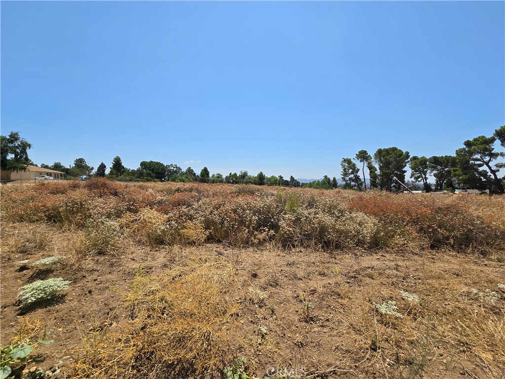 9575 Oak Glen Road Cherry Valley, CA 92223 - Photo 5 of 11 a view of ocean