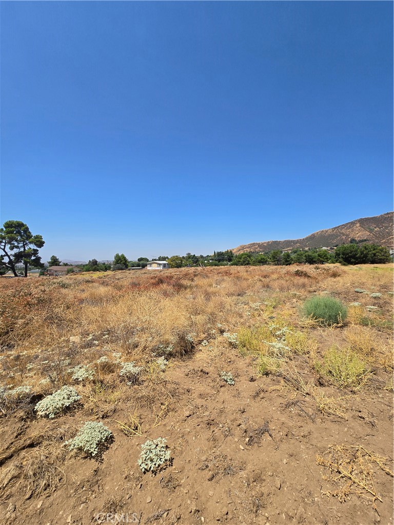 9575 Oak Glen Road Cherry Valley, CA 92223 - Photo 10 of 11 a view of lake and mountain