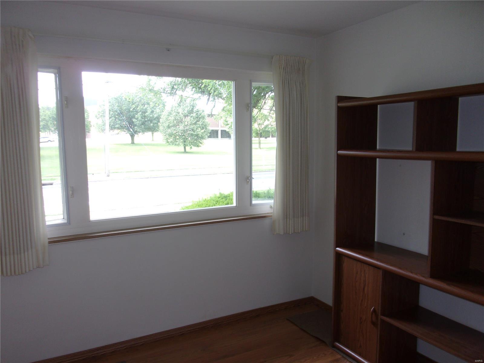 3045 Parker Road Florissant, MO 63033 - Photo 9 of 17 Gallery Image 9