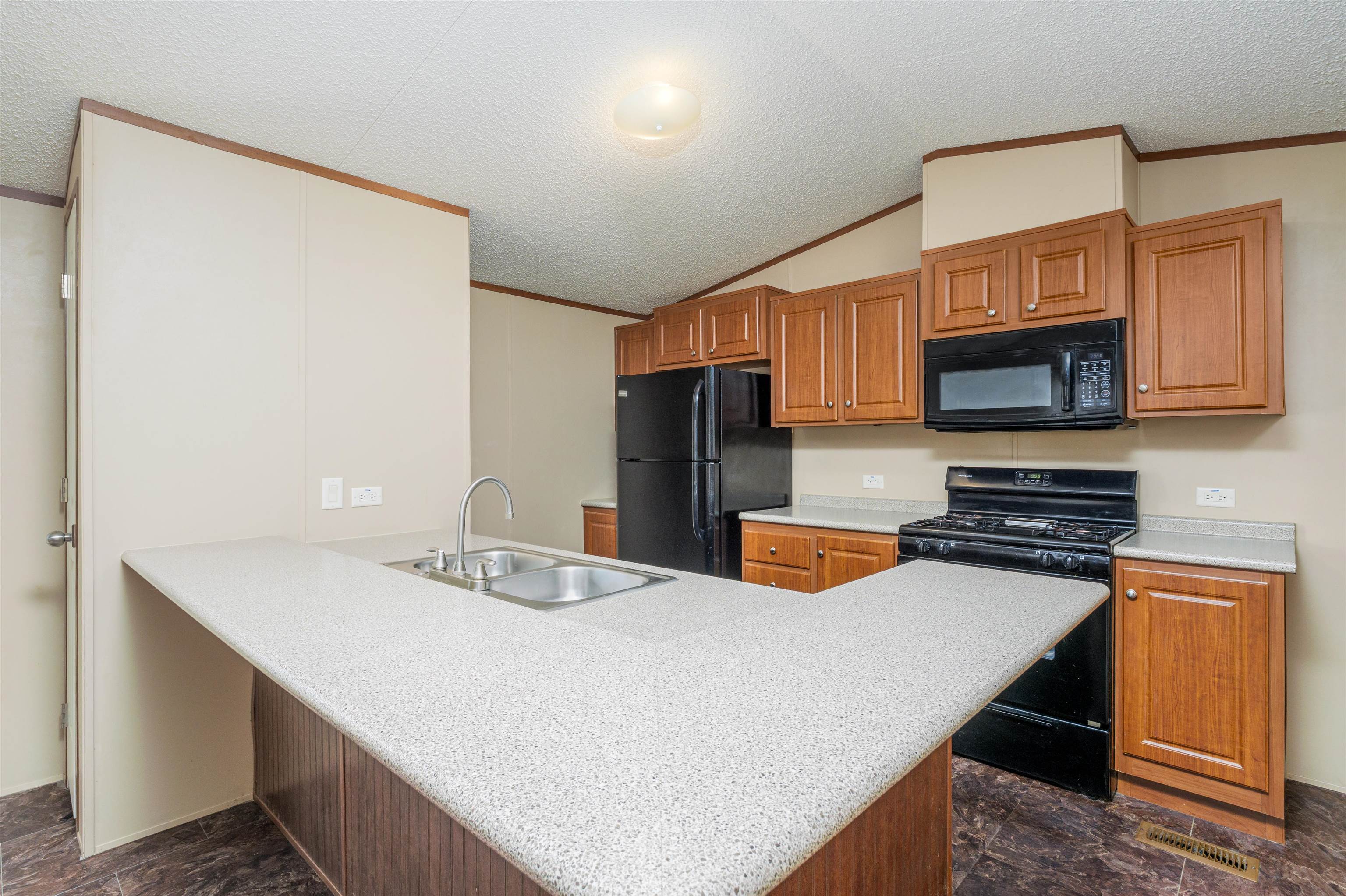 3251 E Road, Unit 63 Clifton, CO 81520 - Photo 3 of 13 Gallery Image 3