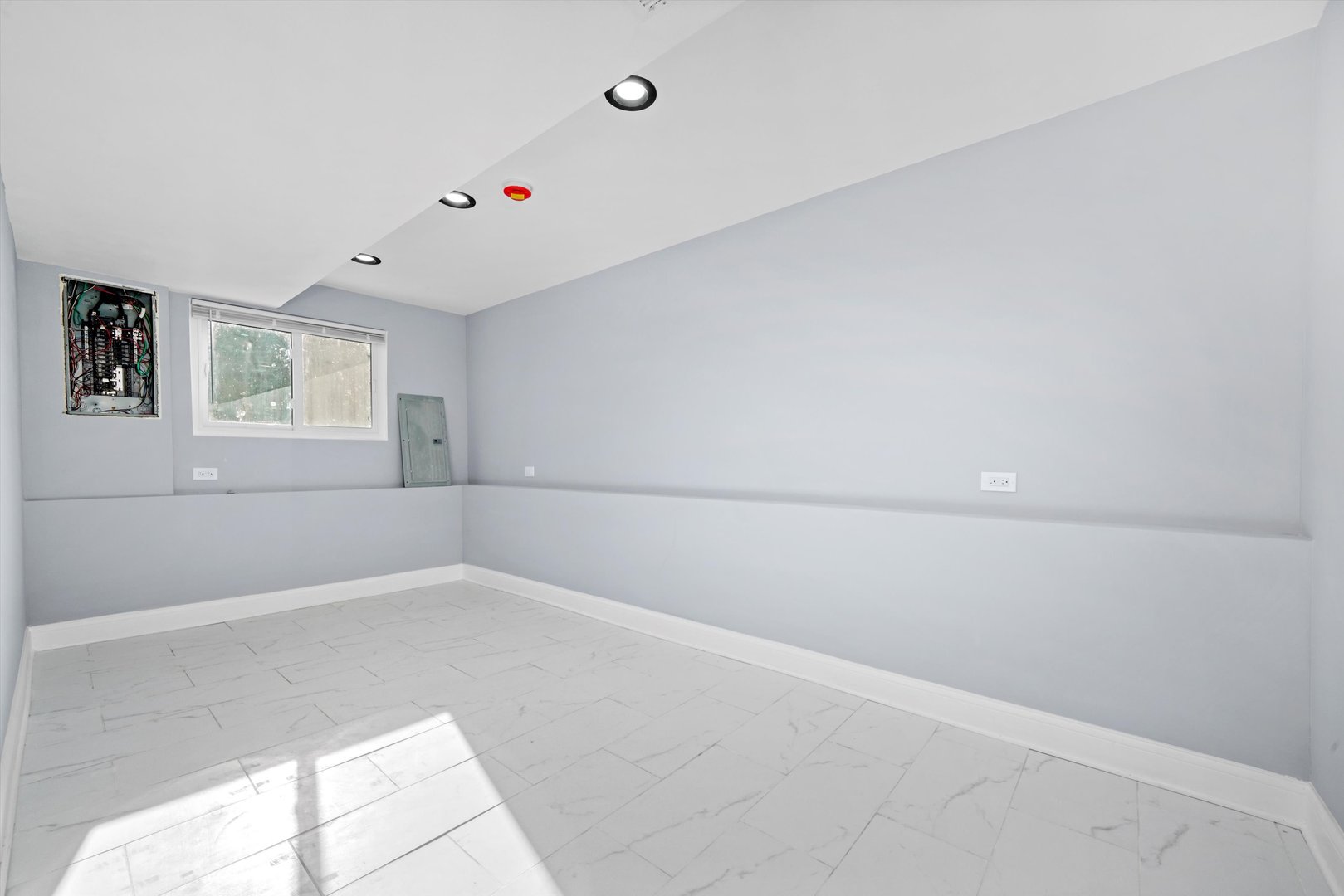 5151 South Emerald Avenue Chicago, IL 60609 - Photo 16 of 24 a view of a room