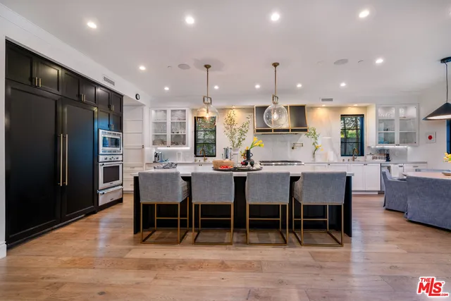 $5,000,000 | 320 North Alta Vista Boulevard, Los Angeles, CA 90036