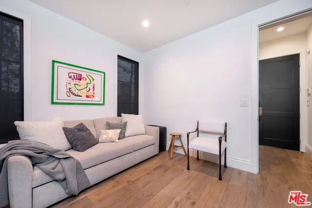 $5,000,000 | 320 North Alta Vista Boulevard, Los Angeles, CA 90036