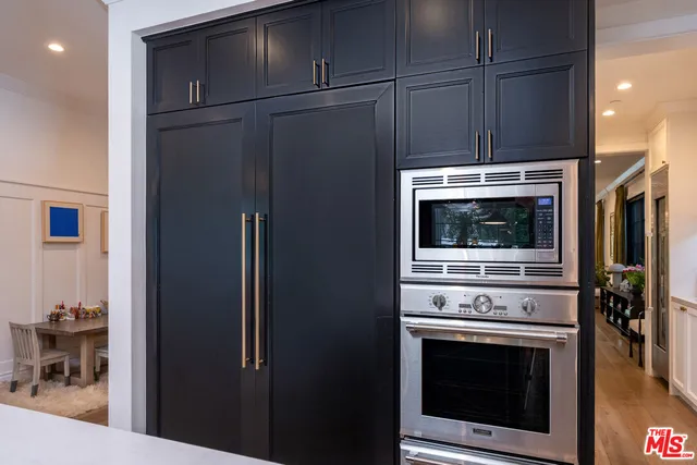 $5,000,000 | 320 North Alta Vista Boulevard, Los Angeles, CA 90036