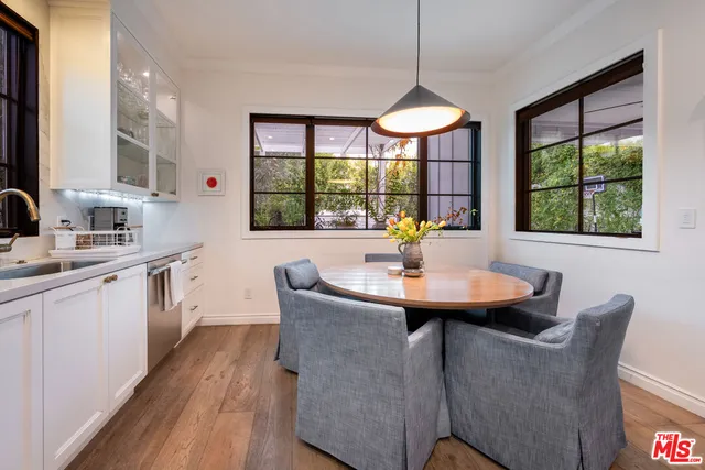 $5,000,000 | 320 North Alta Vista Boulevard, Los Angeles, CA 90036