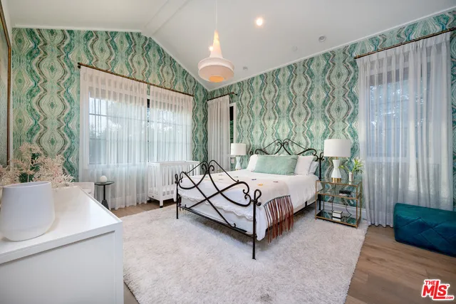 $5,000,000 | 320 North Alta Vista Boulevard, Los Angeles, CA 90036