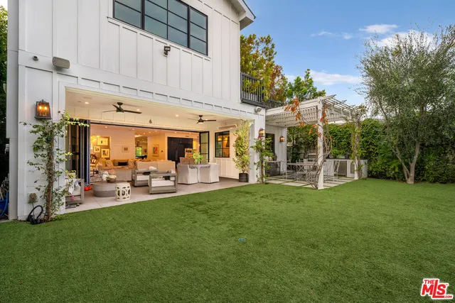 $5,000,000 | 320 North Alta Vista Boulevard, Los Angeles, CA 90036