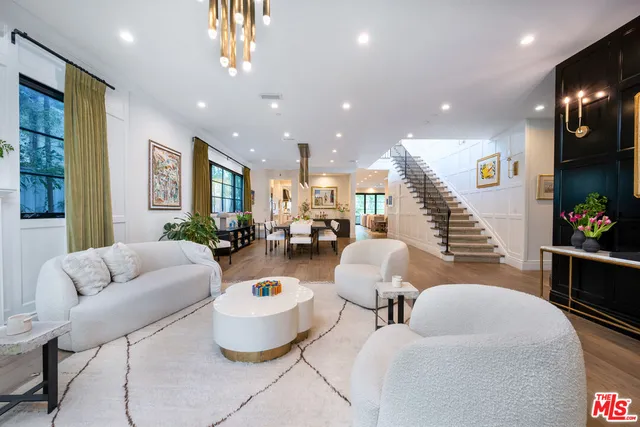 $5,000,000 | 320 North Alta Vista Boulevard, Los Angeles, CA 90036