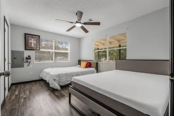 $1,800 | 541 Trails End Drive, Cleveland, TX 77328