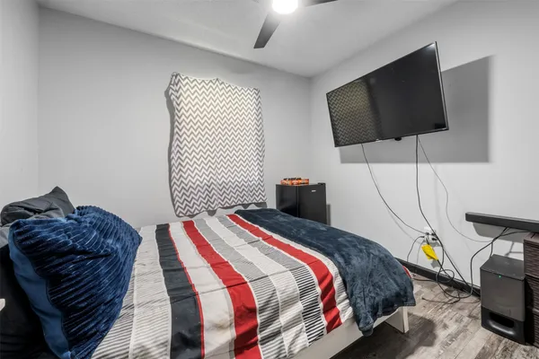 $1,800 | 541 Trails End Drive, Cleveland, TX 77328